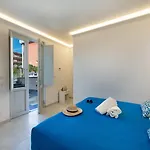 Villa Emanuel White